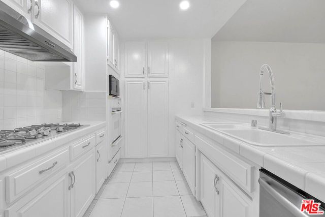 104 S Hayworth Avenue 104, Los Angeles, CA 90048