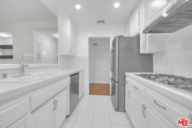 104 S Hayworth Avenue 104, Los Angeles, CA 90048