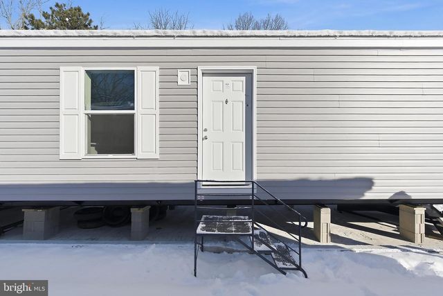 20 MARCIA MEMORIAL CIRCLE, Jackson, NJ 08527