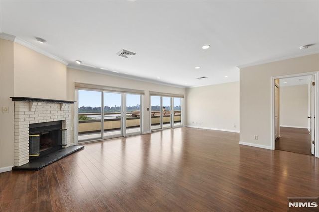 300 Gorge Road 57, Cliffside Park, NJ 07010