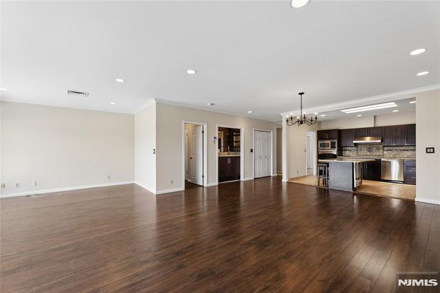 300 Gorge Road 57, Cliffside Park, NJ 07010