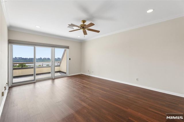 300 Gorge Road 57, Cliffside Park, NJ 07010