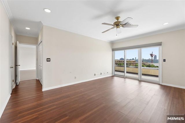 300 Gorge Road 57, Cliffside Park, NJ 07010