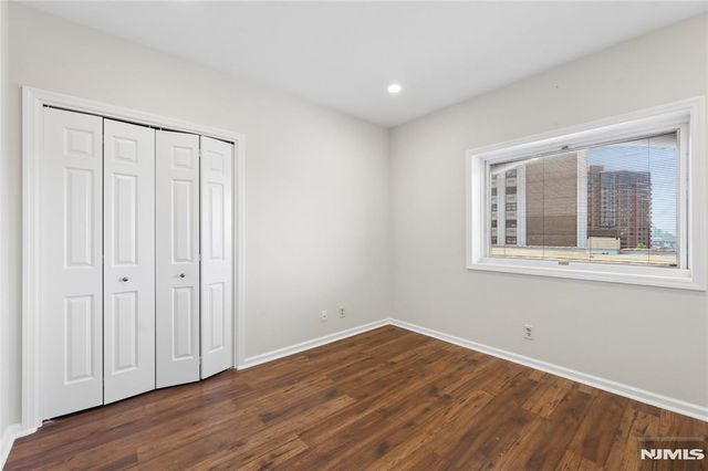 300 Gorge Road 57, Cliffside Park, NJ 07010