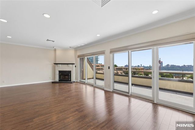 300 Gorge Road 57, Cliffside Park, NJ 07010