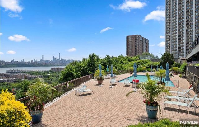 300 Gorge Road 57, Cliffside Park, NJ 07010