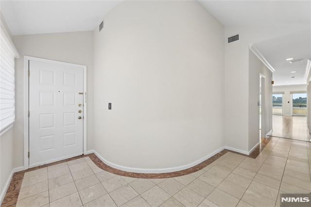 300 Gorge Road 57, Cliffside Park, NJ 07010