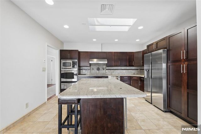 300 Gorge Road 57, Cliffside Park, NJ 07010