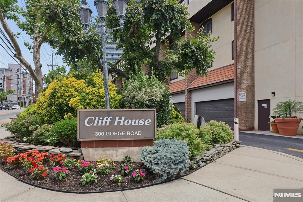 300 Gorge Road 57, Cliffside Park, NJ 07010