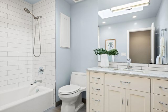 2114 Londonderry Ct, Walnut Creek, CA 94596