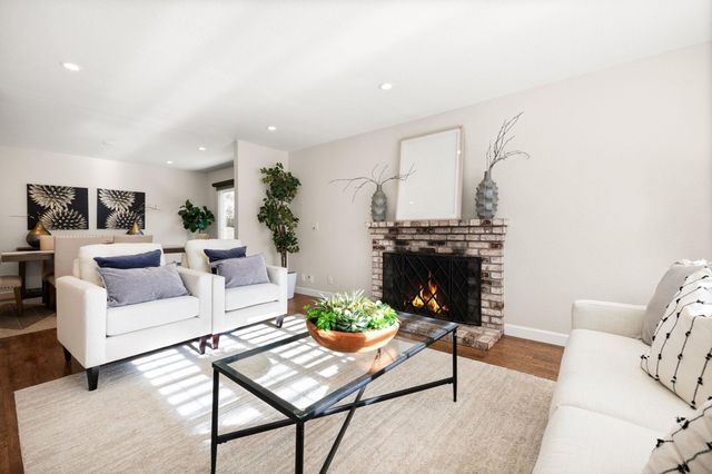 2114 Londonderry Ct, Walnut Creek, CA 94596