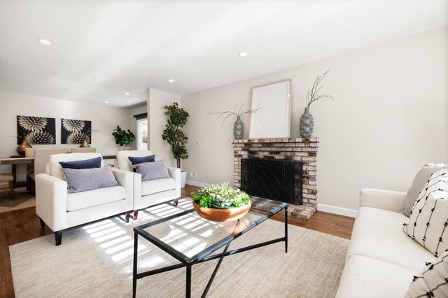 2114 Londonderry Ct, Walnut Creek, CA 94596