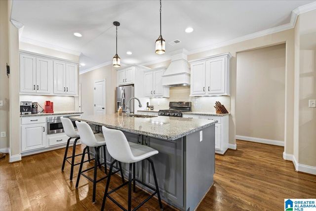 817 GREY OAKS COVE, Pelham, AL 35124