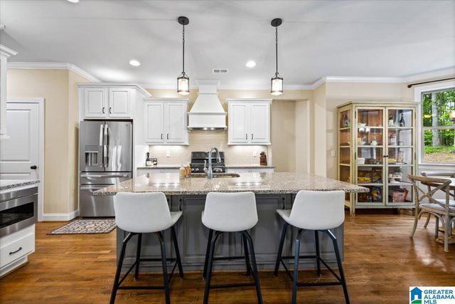 817 GREY OAKS COVE, Pelham, AL 35124