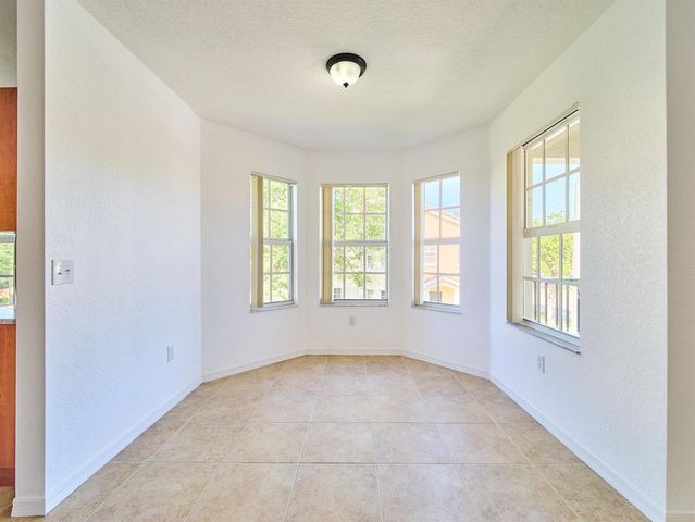140 SW Peacock Boulevard 21-202, Port St. Lucie, FL 34986