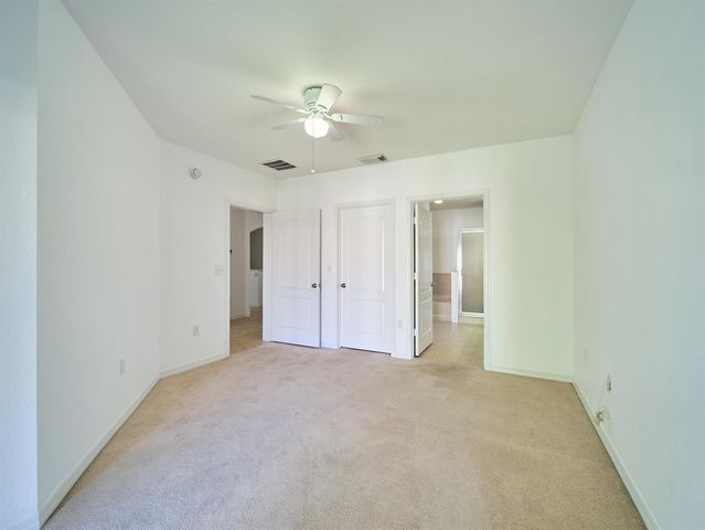 140 SW Peacock Boulevard 21-202, Port St. Lucie, FL 34986