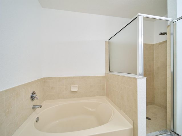 140 SW Peacock Boulevard 21-202, Port St. Lucie, FL 34986