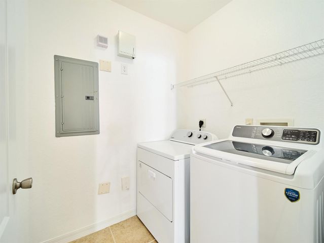 140 SW Peacock Boulevard 21-202, Port St. Lucie, FL 34986