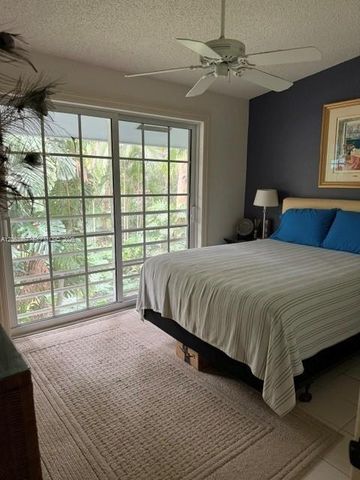 23805 SW 142nd Avenue, Miami, FL 33032