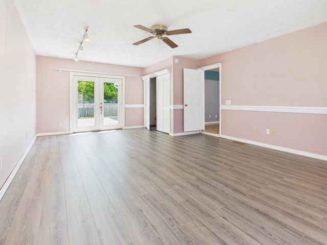 729 Elm Street, Barboursville, WV 25504