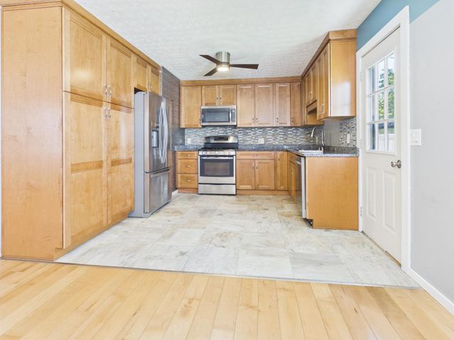 729 Elm Street, Barboursville, WV 25504