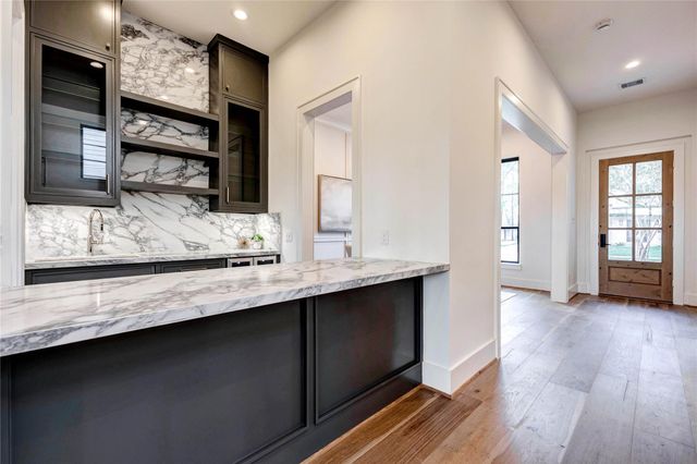 1241 Du Barry Lane, Houston, TX 77018