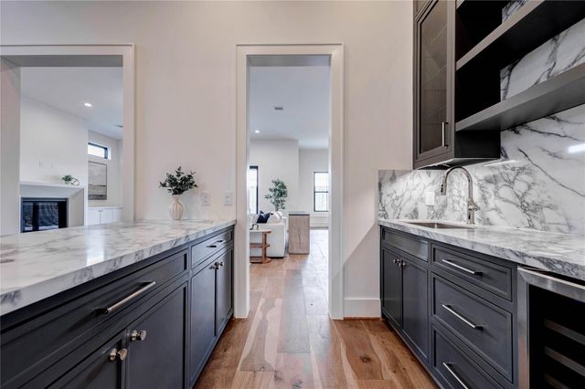 1241 Du Barry Lane, Houston, TX 77018