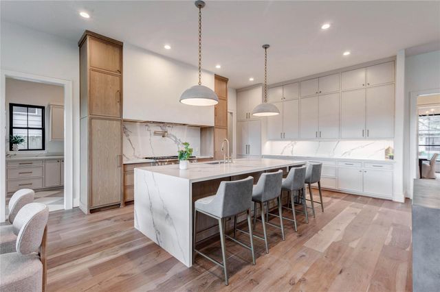 1241 Du Barry Lane, Houston, TX 77018