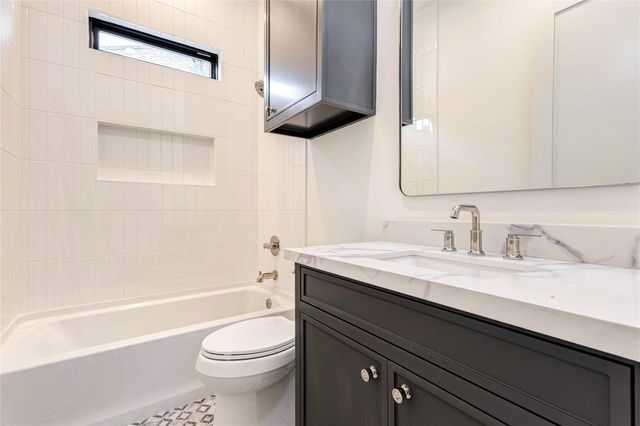 1241 Du Barry Lane, Houston, TX 77018