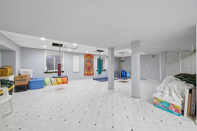 217 Sunbury Drive, St. Charles, IL 60175