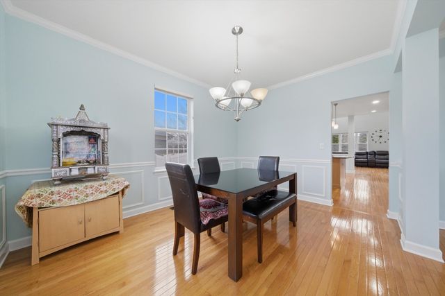 217 Sunbury Drive, St. Charles, IL 60175