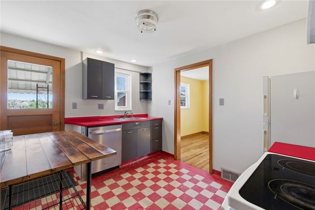 1134 Peermont Ave, Dormont, PA 15216
