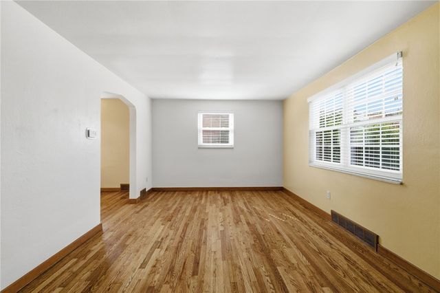 1134 Peermont Ave, Dormont, PA 15216