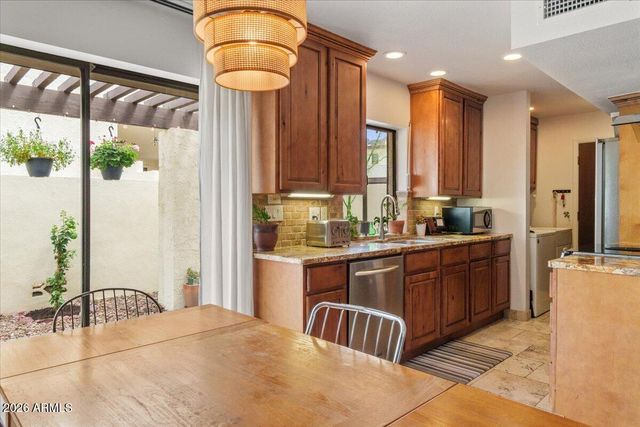 1820 E FRIER Drive 1, Phoenix, AZ 85020