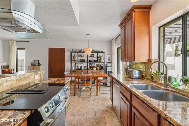 1820 E FRIER Drive 1, Phoenix, AZ 85020