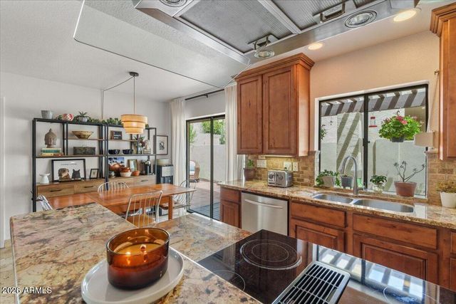 1820 E FRIER Drive 1, Phoenix, AZ 85020