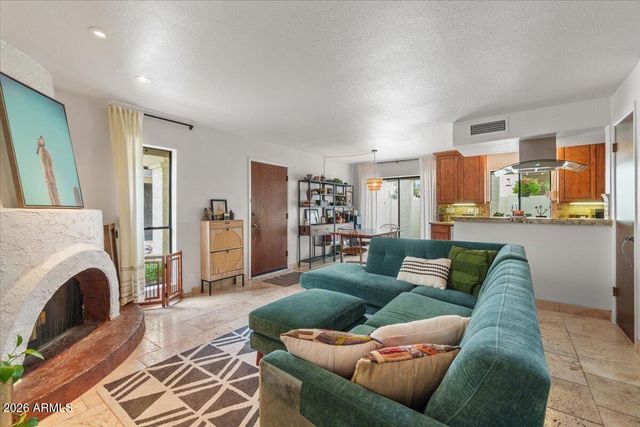 1820 E FRIER Drive 1, Phoenix, AZ 85020