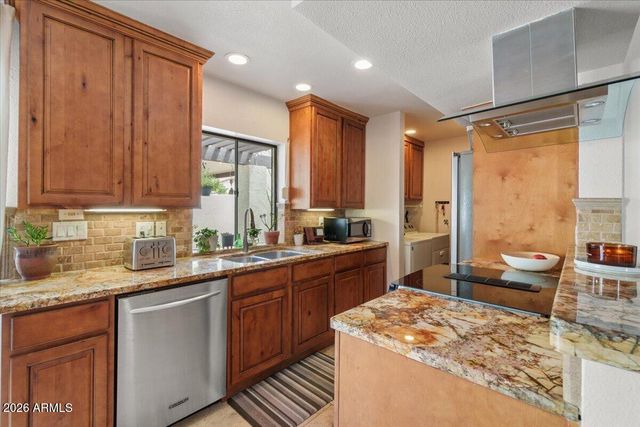 1820 E FRIER Drive 1, Phoenix, AZ 85020