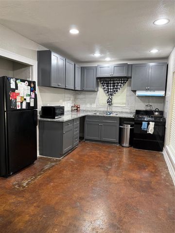 921 Francis Drive, Pasadena, TX 77506