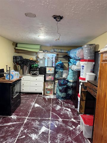 921 Francis Drive, Pasadena, TX 77506