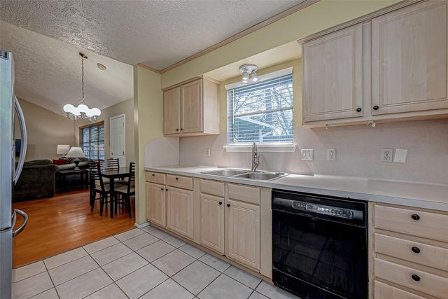 2122 Heritage Colony Drive, Friendswood, TX 77546