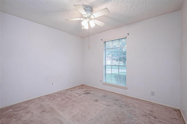 2122 Heritage Colony Drive, Friendswood, TX 77546