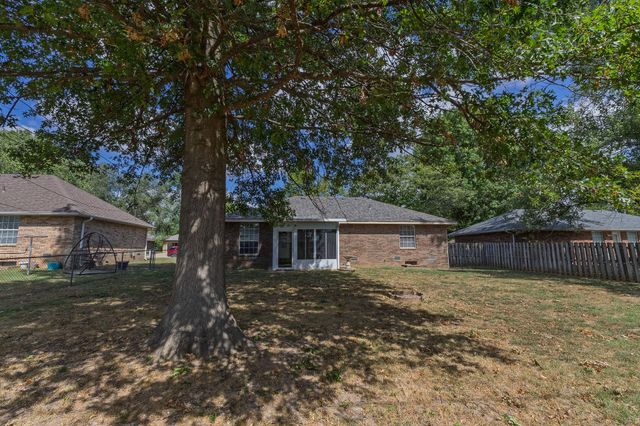 3814 W Harrison Street, Springfield, MO 65802