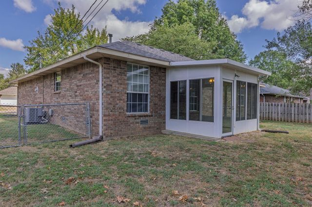 3814 W Harrison Street, Springfield, MO 65802