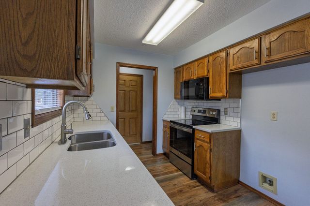 3814 W Harrison Street, Springfield, MO 65802