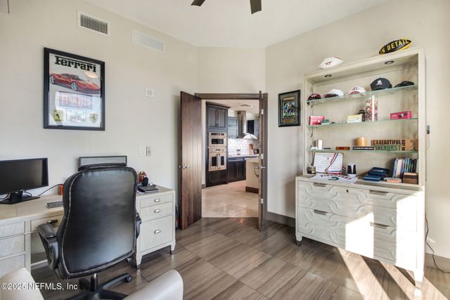 1431 RIVERPLACE Boulevard 1710, Jacksonville, FL 32207