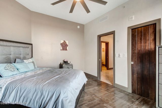 1431 RIVERPLACE Boulevard 1710, Jacksonville, FL 32207