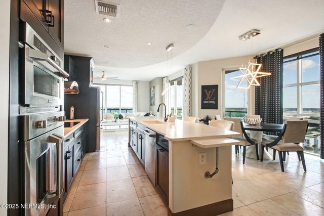 1431 RIVERPLACE Boulevard 1710, Jacksonville, FL 32207