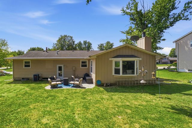 3446 Pleasant Drive, Bettendorf, IA 52722