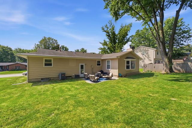 3446 Pleasant Drive, Bettendorf, IA 52722